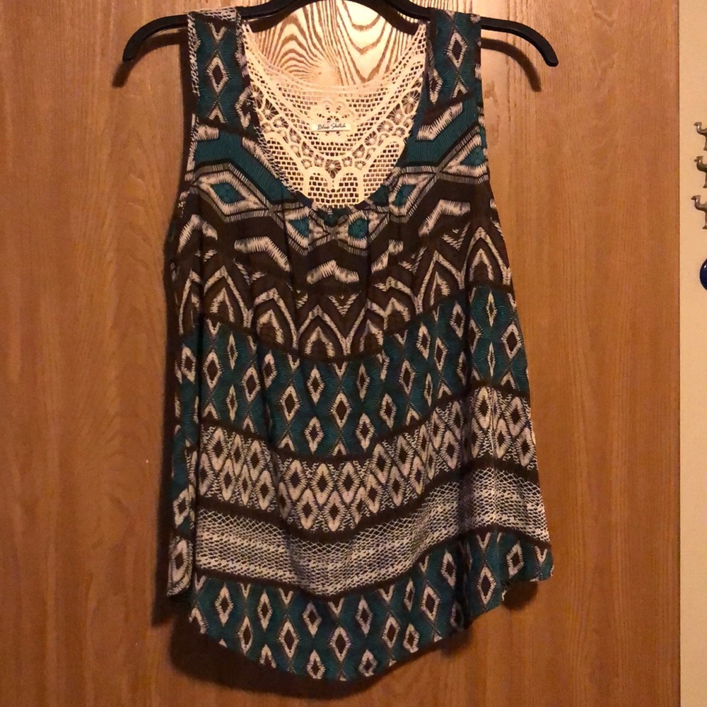 Lace back tank top